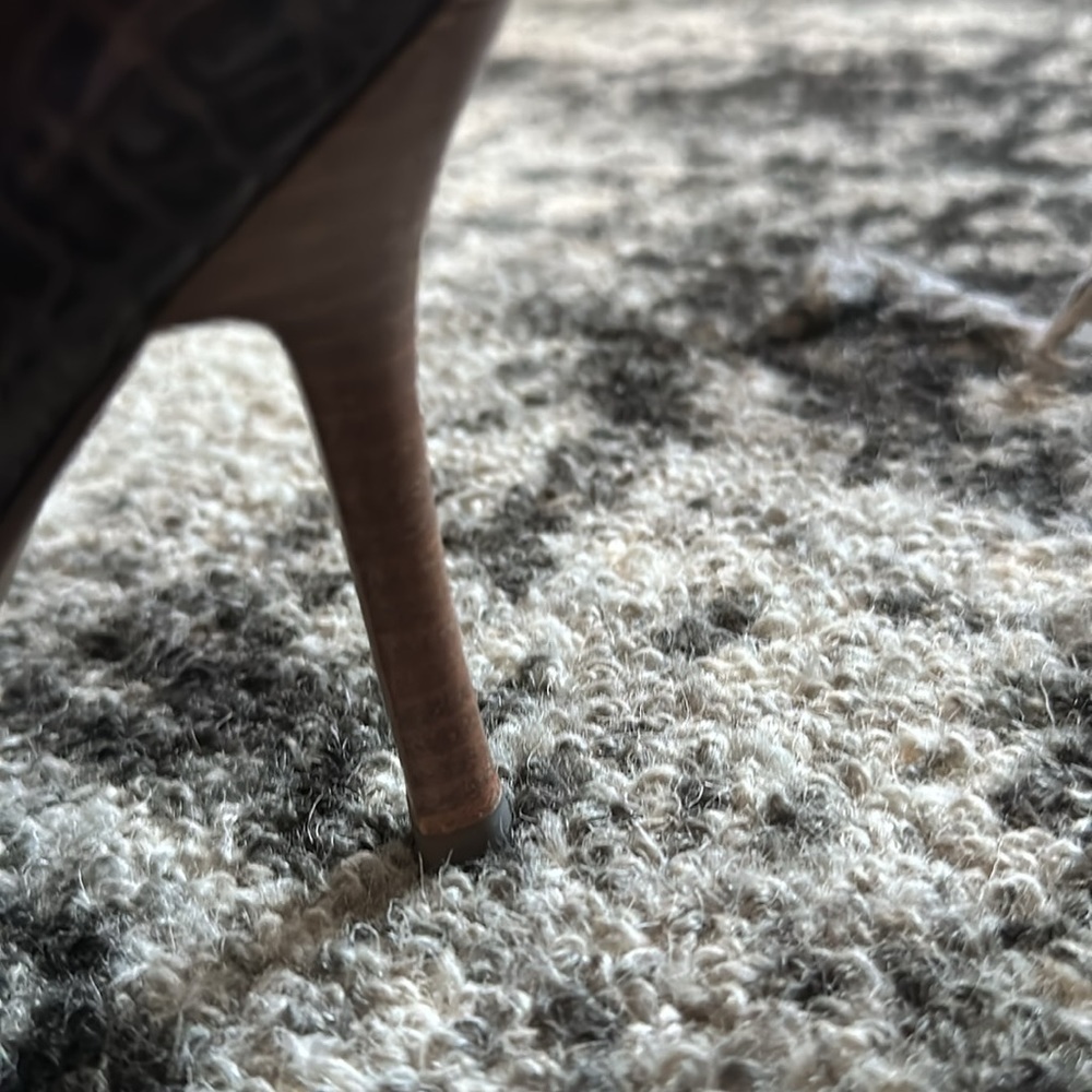 Cute Pumps - image 4